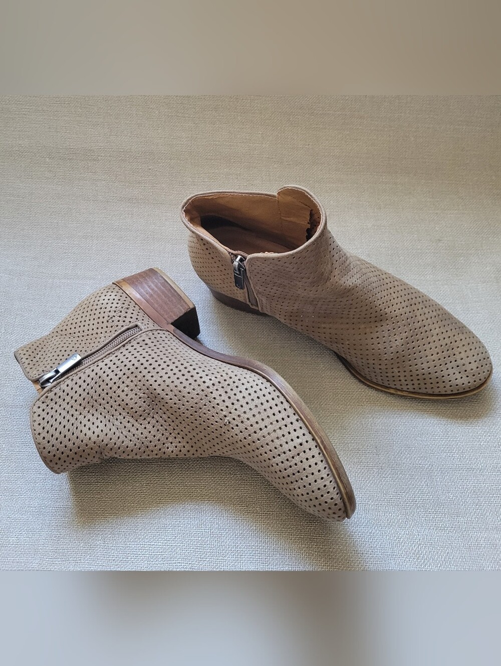Lucky Brand Ankle Boot Side Zipper Sand/Tan Breathable Boho Women Sz 7.5